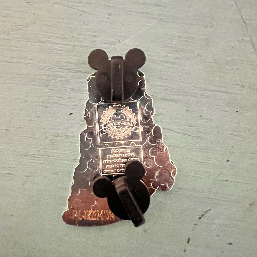 Disney pin - Picture 2 of 2